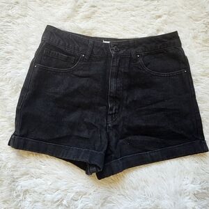 Forever 21 high‎ rise cuffed black jean shorts size 26